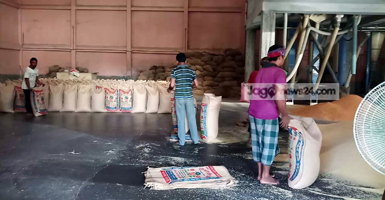 ঠাকুরগাঁওয়ে চাল নিয়ে মিলারদের চালবাজি