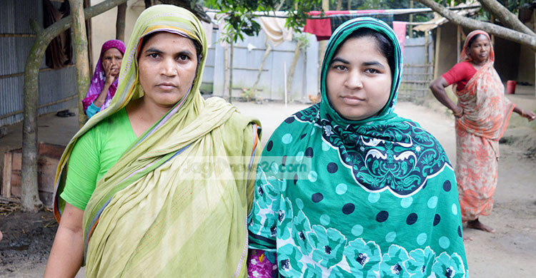 মেডিকেলে ভর্তি হওয়া মেয়েকে খরচ দিতে পারছেন না দিনমজুর মা