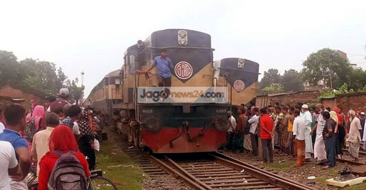 ১৬ ঘণ্টা পর খুলনার সঙ্গে সারাদেশের রেল যোগাযোগ শুরু