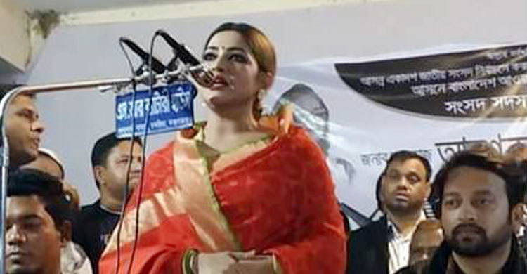 মহেশখালীতে নৌকায় ভোট চাইলেন বাঁধন-সায়মন সাদিক