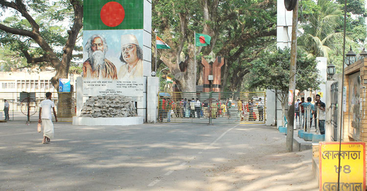 দুই দিন বেনাপোল-পেট্রাপোল স্থলবন্দরে আমদানি-রফতানি বন্ধ
