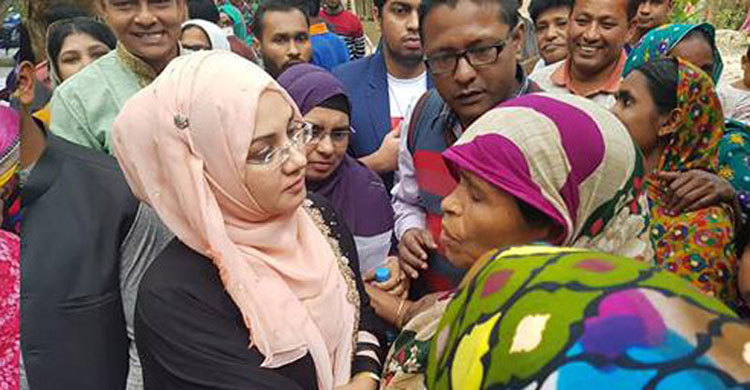 Benapole-Mp-Wife-Vote