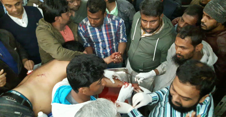 চুয়াডাঙ্গায় জেলা যুবদল সভাপতিকে কুপিয়ে জখম