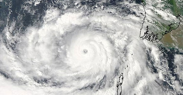 সাগরে ঘূর্ণিঝড় ‘পেথাই’, ২ নম্বর সতর্কতা