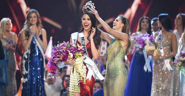 Catriona Gray claims Miss Universe crown 2018
