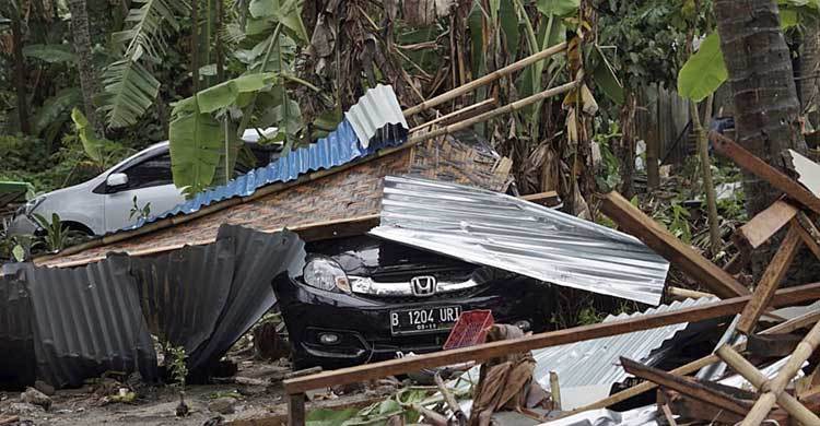 Indonesia tsunami kills over 280