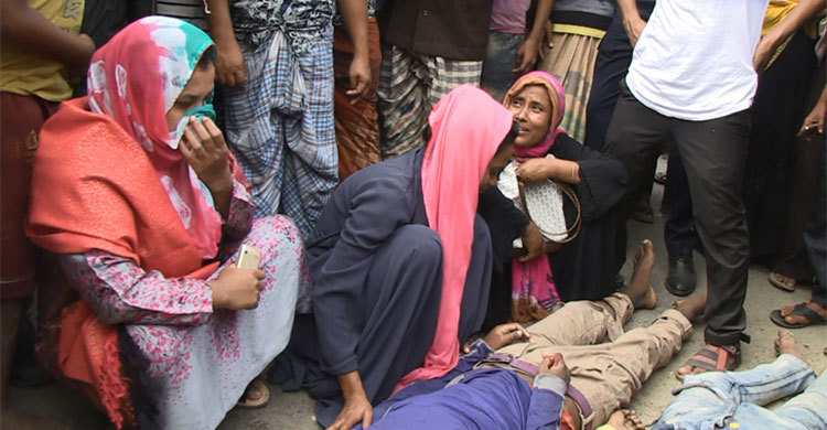 বাসচাপায় মোটরসাইকেল আরোহী তিন কিশোর নিহত