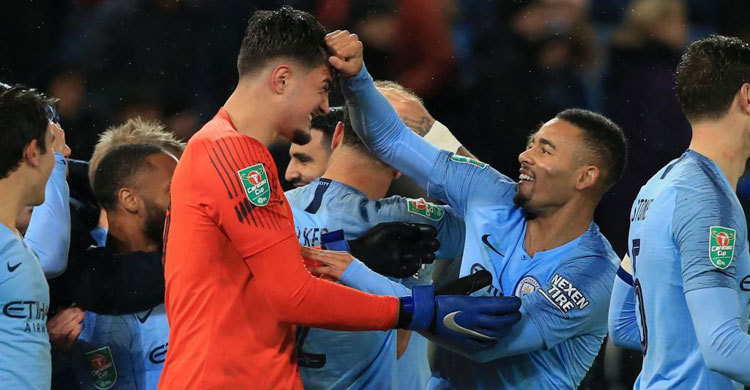 Man City survive shoot-out to reach League Cup semis