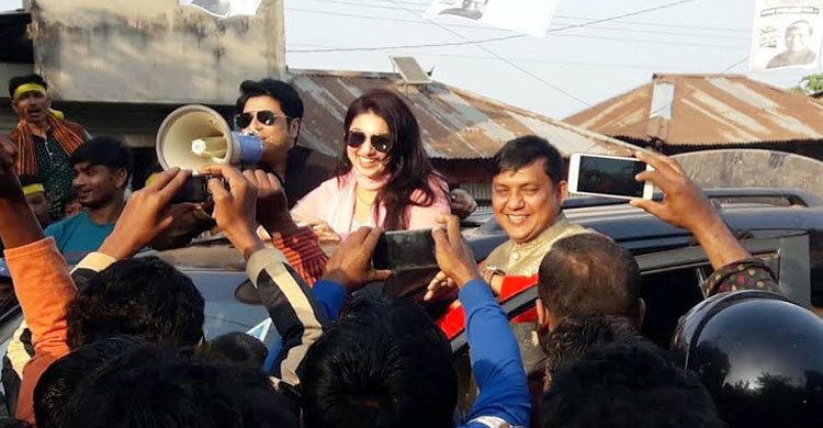 এমপি শাওনের নির্বাচনী প্রচারণায় ফেরদৌস-অপু