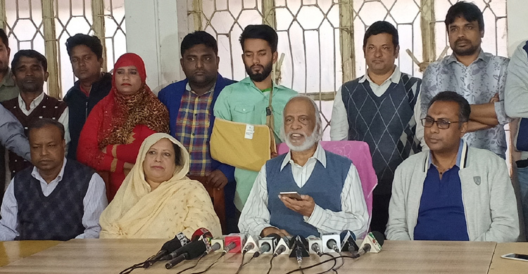 উন্নয়নের জোয়ারে ভাসলে জোর করে জিততে চান কেন?