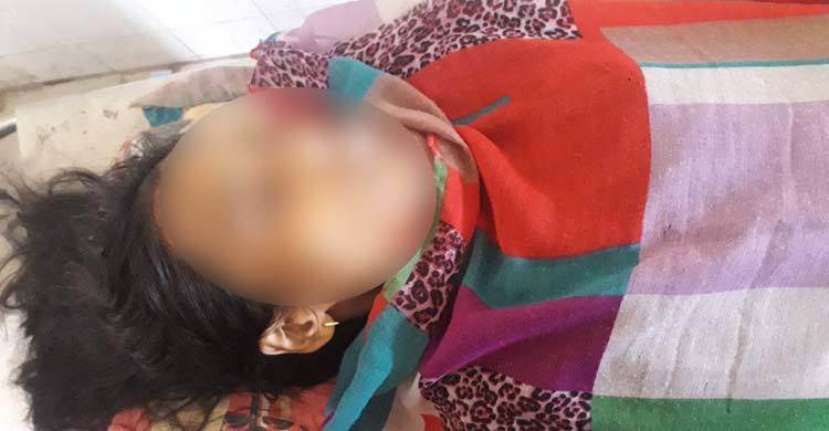 প্রেমিকের বাড়িতে এসে প্রেমিকা লাশ