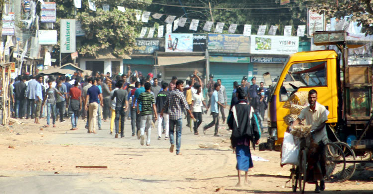 প্রচারণায় বাধা, আ.লীগ-বিএনপি সংঘর্ষ