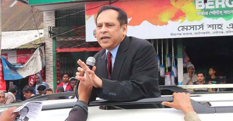 রেজা কিবরিয়ার গাড়িবহরে হামলার অভিযোগ