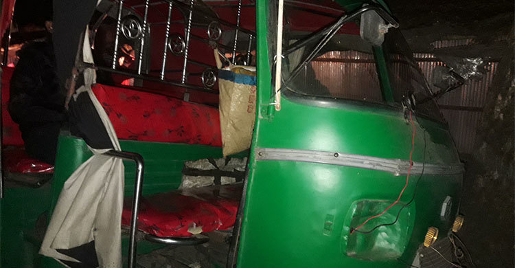 জাতীয় পার্টির প্রচার গাড়ি ভাঙচুর