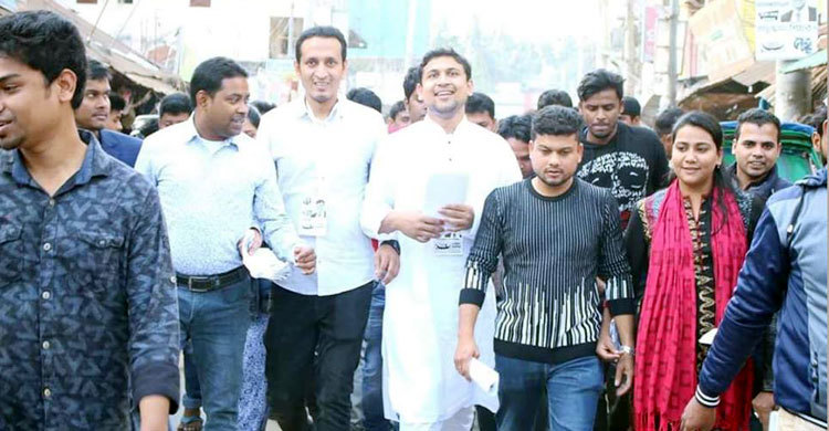 পাড়ায় পাড়ায় চষে বেড়াচ্ছে ছাত্রলীগ