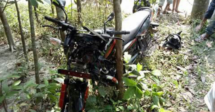 মোটরসাইকেলের নিয়ন্ত্রণ হারিয়ে প্রাণ গেল স্কুলছাত্রের