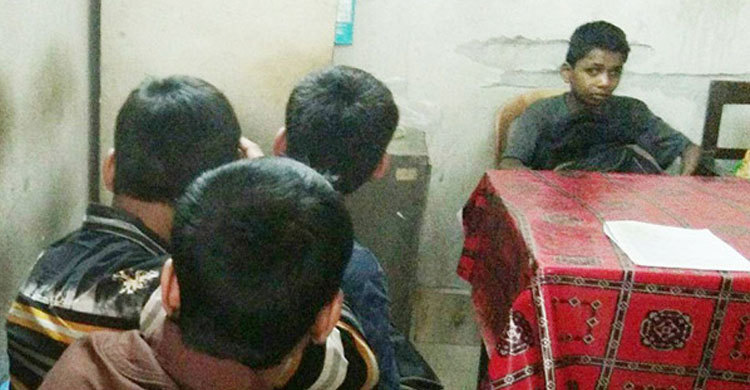 কারাভোগ শেষে দেশে ফিরলো চার কিশোর