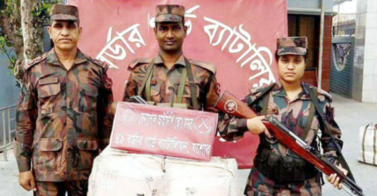 বেনাপোলে বিপুল পরিমাণ ভারতীয় মালামাল উদ্ধার