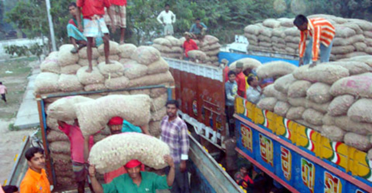বেনাপোল বন্দরে শ্রমিক কর্মবিরতি প্রত্যাহার