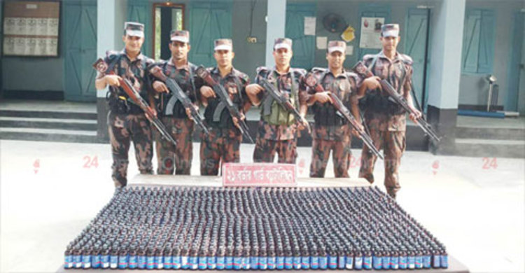 বেনাপোল থেকে হাজার বোতল ফেনসিডিল জব্দ