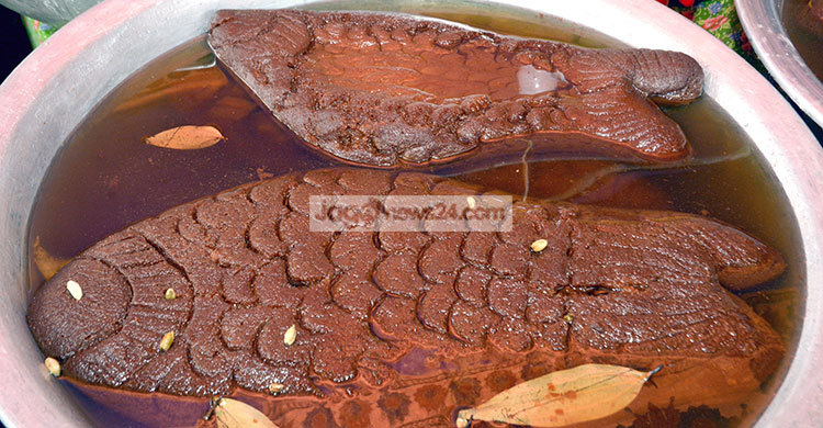 মাছ আকৃতির ১০ কেজি ওজনের মিষ্টি