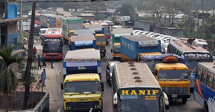 দাউদকান্দির টোলপ্লাজাই খাচ্ছে চার লেনের গতি