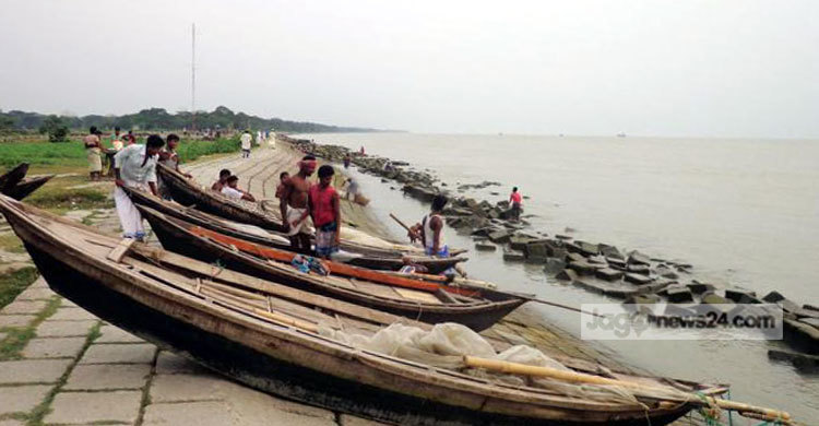 এখনও চাল পাননি জেলেরা