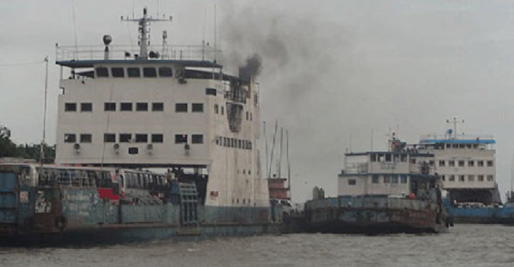 ৬ ঘণ্টা পর কাঁঠালবাড়ি-শিমুলিয়া নৌপথে ফেরি চলাচল শুরু