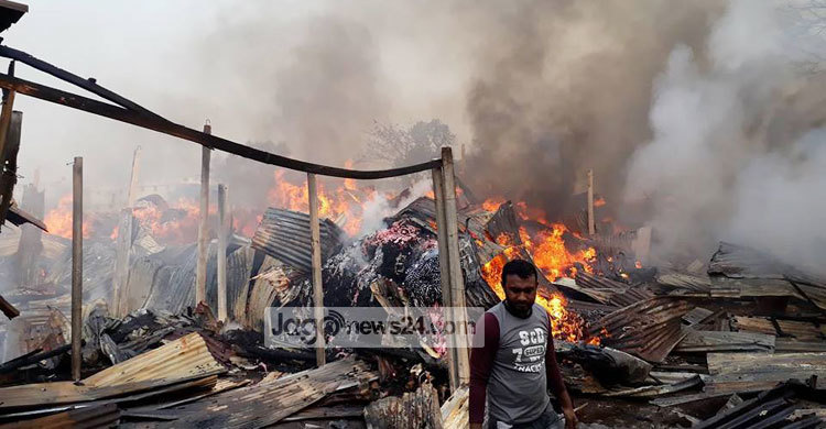 কোনাবাড়িতে ঝুট গুদামে ফের আগুন