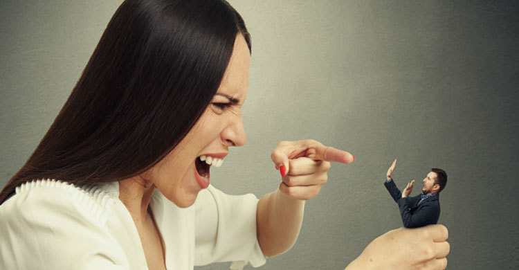 7 signs of a dominating girlfriend