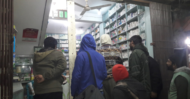গাইবান্ধায় ধর্মঘট প্রত্যাহার : খোলা হয়েছে ওষুধের দোকান