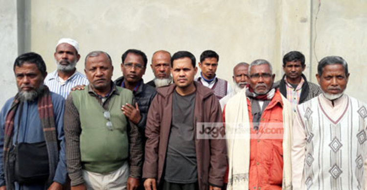 মাসিক বেতন মাত্র ২ হাজার ৫২০ টাকা