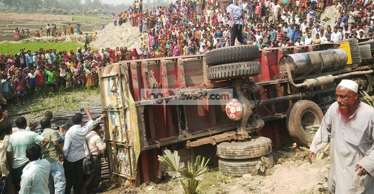 পলাশবাড়ীতে নিহতের সংখ্যা বেড়ে ১১