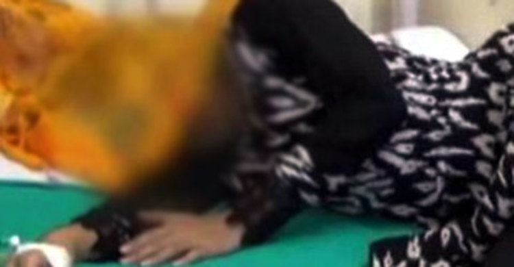 ঘটনা প্রকাশ করলে দুই বোনকেও ধর্ষণের হুমকি