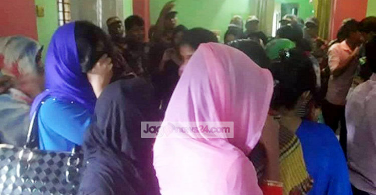 হোটেল থেকে আপত্তিকর অবস্থায় ২৯ তরুণ-তরুণী ধরা