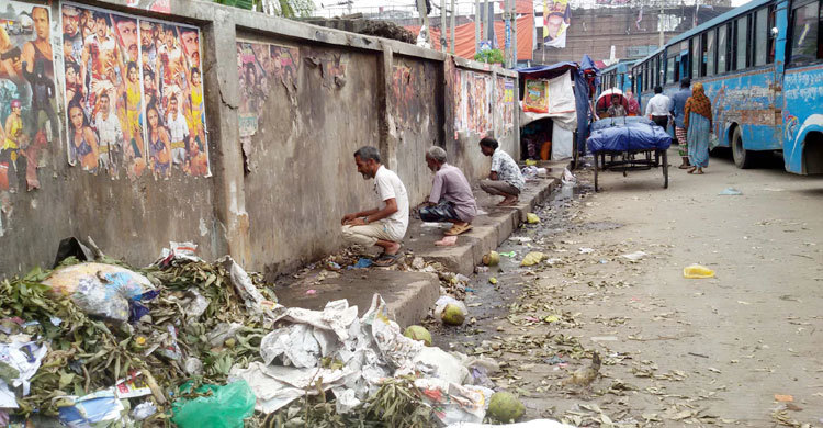 দুর্গন্ধ দূষণে নাকাল
