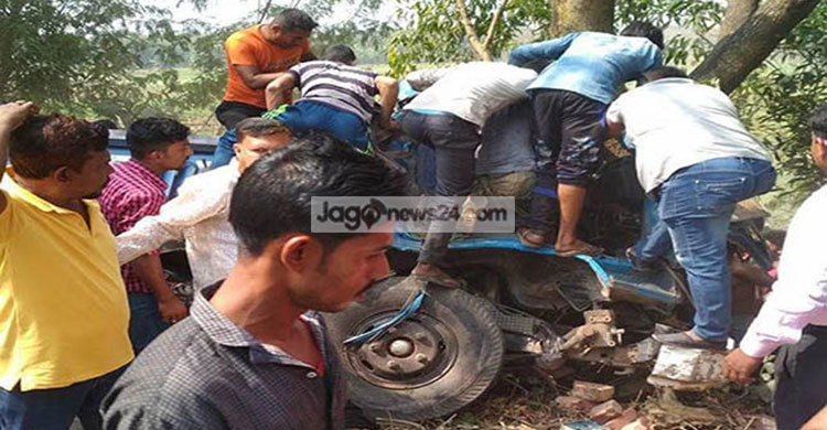 গোপালগঞ্জে বাস-ট্রাক সংঘর্ষে নিহত ৪