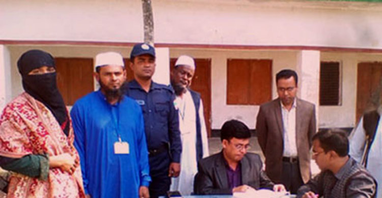 চাচাতো বোনের হয়ে পরীক্ষা দিচ্ছিল পাখি, অবশেষে জেলে