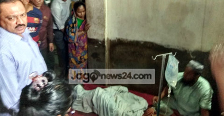 ঝিনাইদহে বাসচাপায় কারারক্ষী নিহত