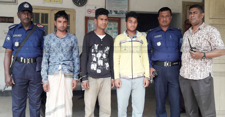 বিয়ের জন্য বাড়ি থেকে পালিয়ে গণধর্ষণের শিকার কলেজছাত্রী