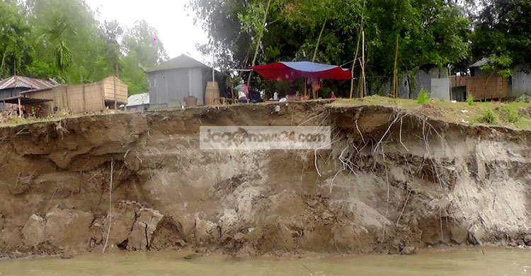 ব্রহ্মপুত্রের ভাঙনে বদলে যাচ্ছে কুড়িগ্রামের মানচিত্র