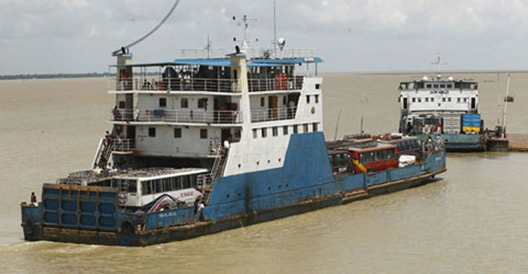 Ferry service resumes after 8 hrs on Paturia-Daulatdia route
