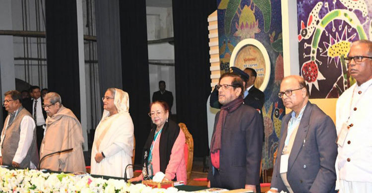 PM calls for literary pursuit to fight evil forces