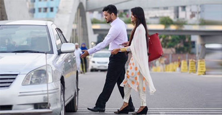 Uber launches uberHIRE in Dhaka