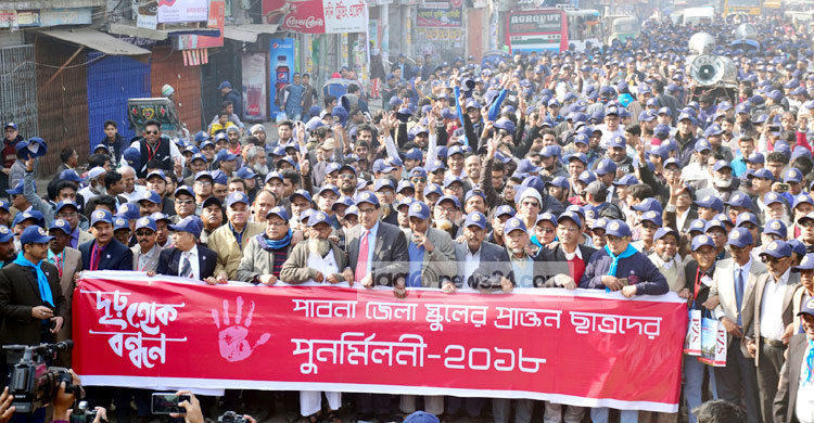 Land-Minister-taking-2