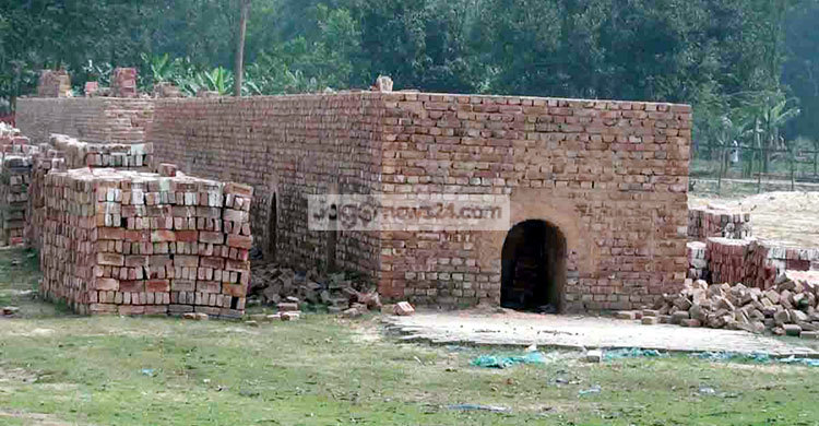 ফসলি জমিতে ইটভাটা নির্মাণে বাধা দেয়ায় সংঘর্ষ
