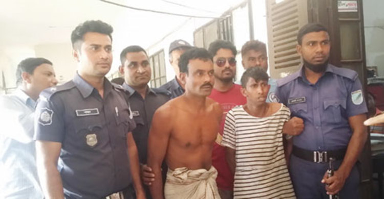 দিনদুপুরে ডাকাতি : অস্ত্রসহ গ্রেফতার ২