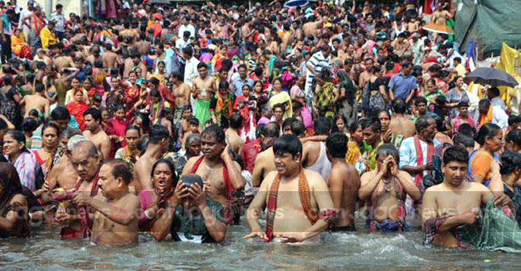 লাঙ্গলবন্দে স্নানোৎসবে পুণ্যার্থীদের ঢল