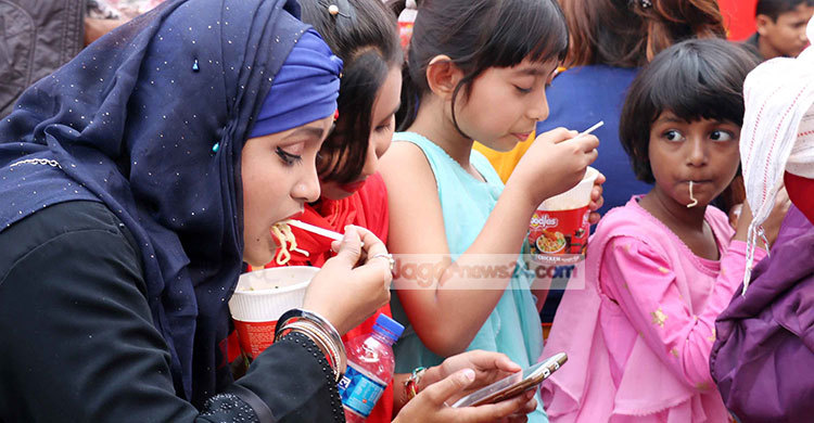 ক্ষুধা নিবারণে ইন্সট্যান্ট নুডলস