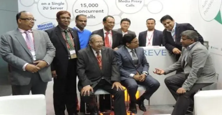 বার্সেলোনায় মোবাইল ওয়ার্ল্ড কংগ্রেসে পলক